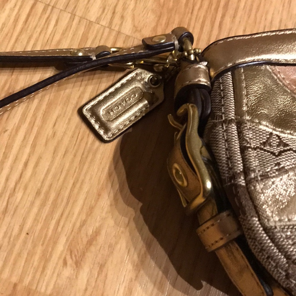 Coach Purse - Picture 7 of 8